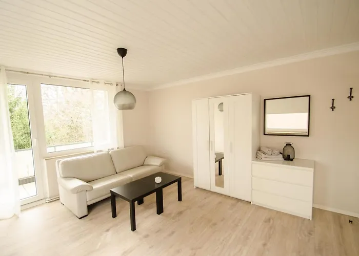 Joel Living * Hannover